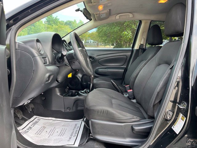 Used 2019 Nissan Versa S FWD image 11