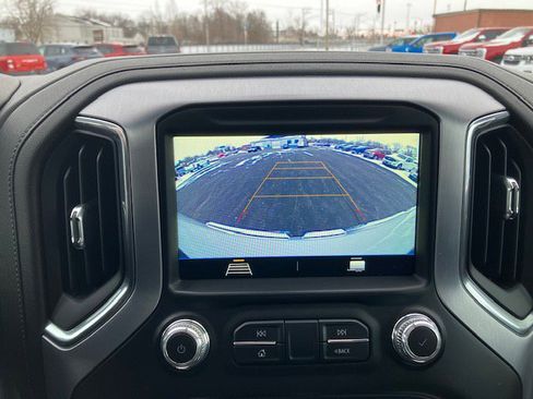 Used 2021 GMC Sierra 1500 SLE image 17