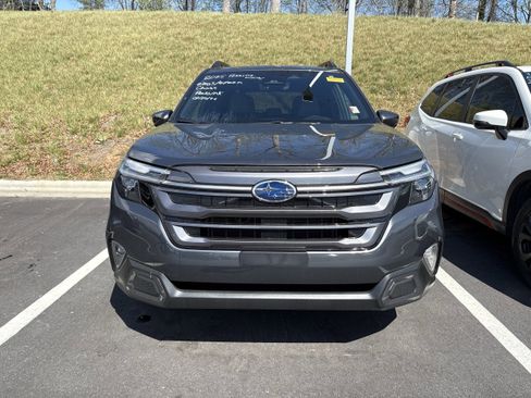 Used 2025 Subaru Forester Limited w/ Popular Package #1 image 2