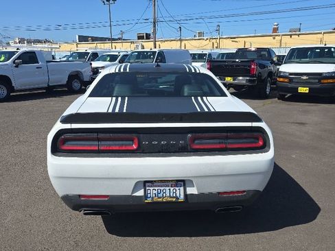 Used 2016 Dodge Challenger R/T Plus RWD image 8