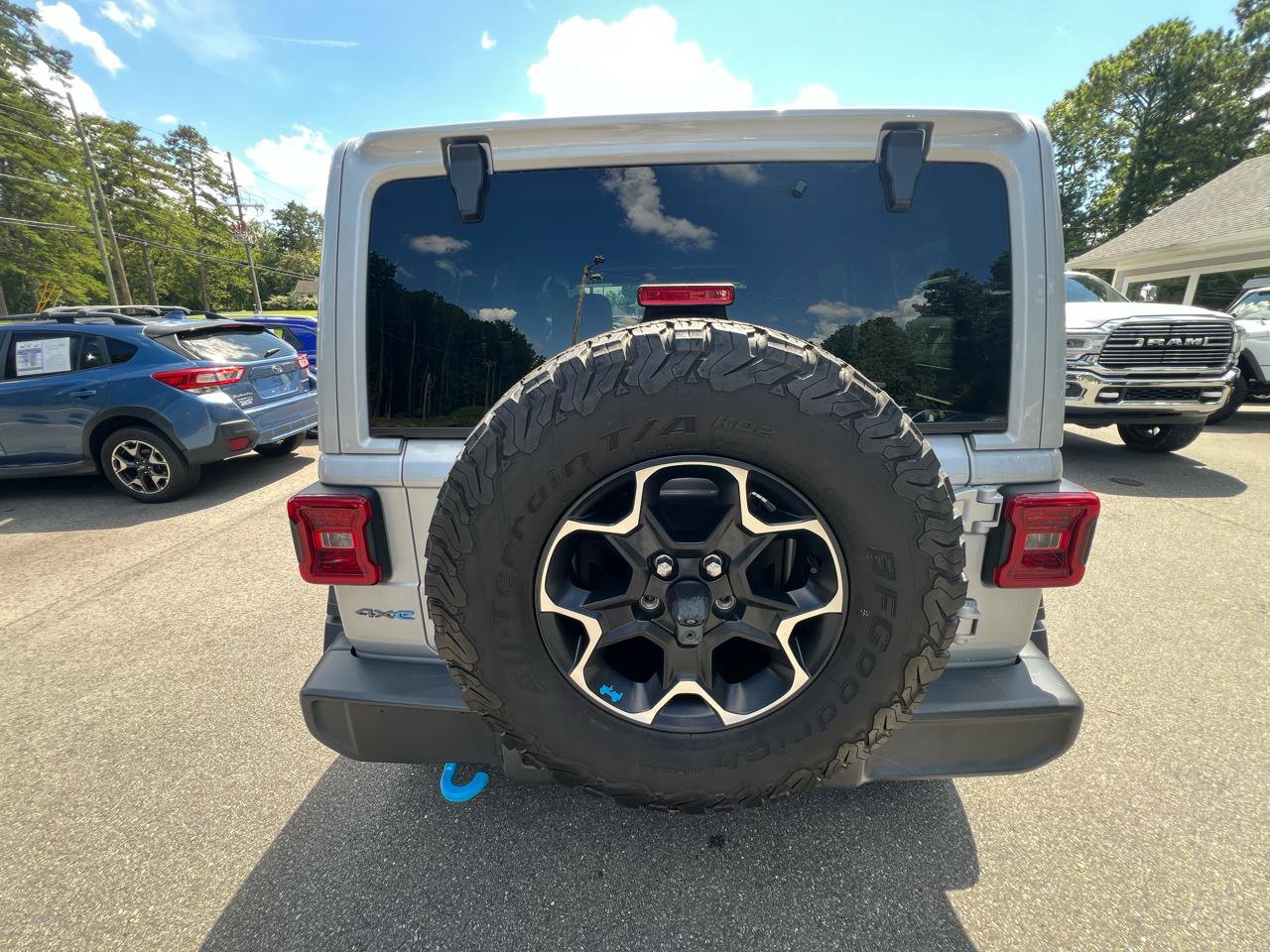 Used 2023 Jeep Wrangler Unlimited Rubicon 4xe w/ Cold Weather Group AWD/4WD image 4