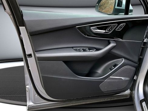 Used 2020 Audi Q7 3.0T Premium Plus image 17