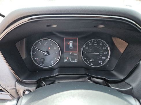 Used 2025 Subaru Outback Premium image 19
