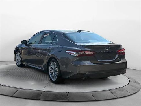 Used 2018 Toyota Camry XLE w/ Audio Package image 3