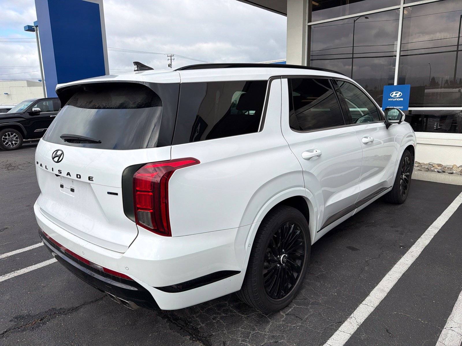 Used 2024 Hyundai Palisade Calligraphy AWD/4WD image 5