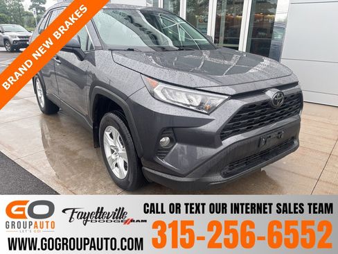 Used 2020 Toyota RAV4 XLE image 1
