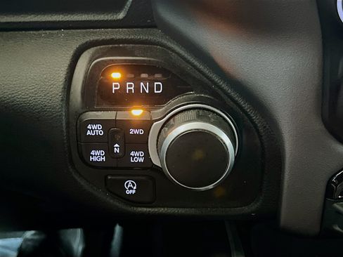 Used 2022 RAM 1500 Big Horn AWD/4WD image 12