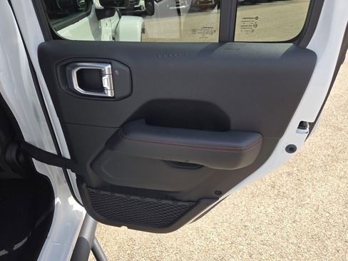 Certified 2020 Jeep Gladiator Rubicon image 8