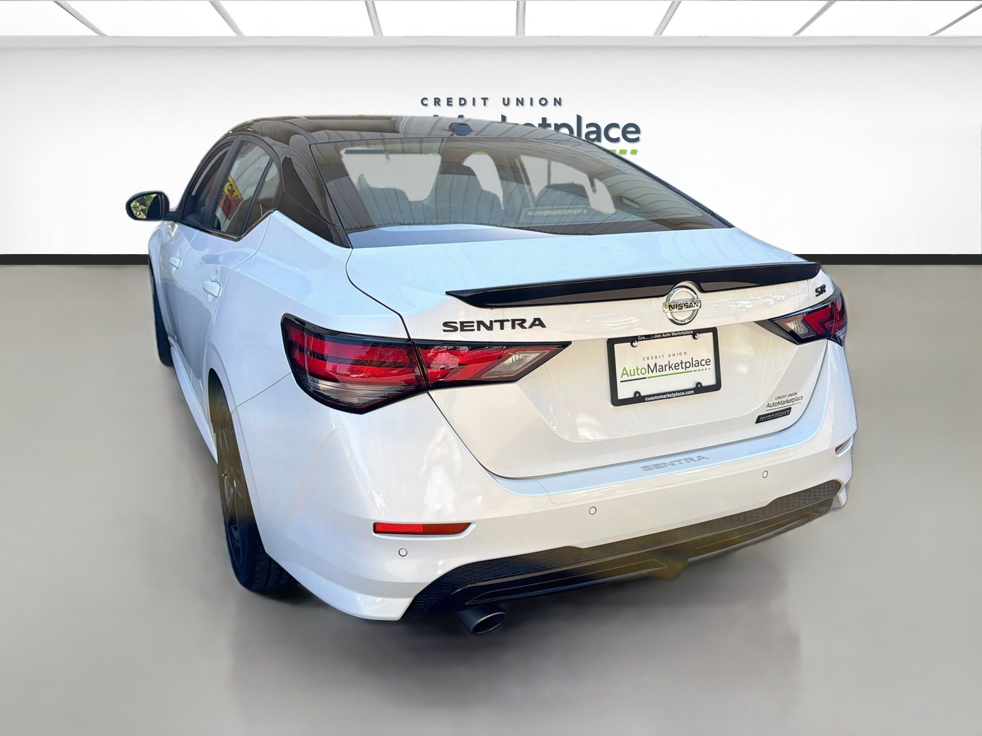 Used 2023 Nissan Sentra SR w/ Midnight Edition Package FWD image 4