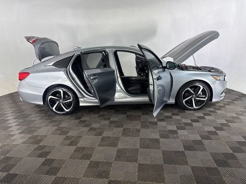 Used 2019 Honda Accord Sport image 15