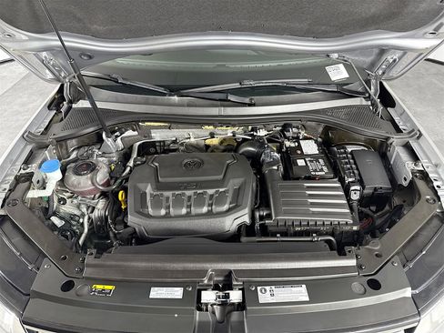 Used 2020 Volkswagen Tiguan SEL image 31