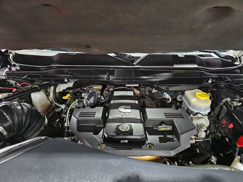 Used 2019 RAM 2500 Laramie AWD/4WD image 45