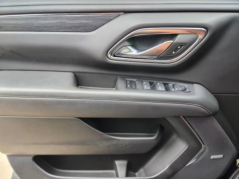 Used 2024 GMC Yukon SLT w/ SLT Luxury Package RWD image 22