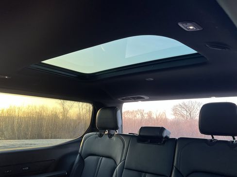 Used 2023 Jeep Wagoneer Series II w/ Convenience Group I image 44