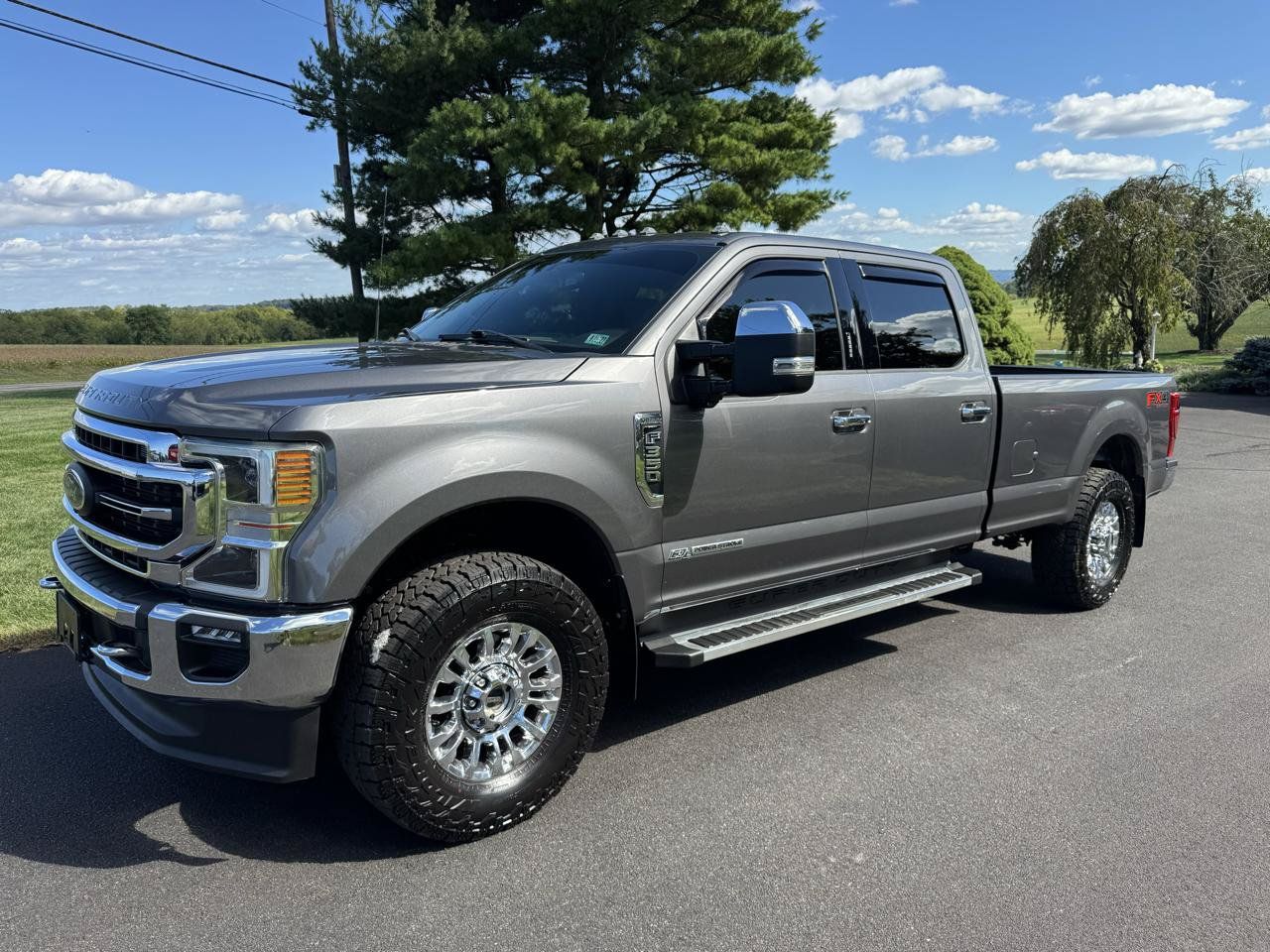 Used 2022 Ford F350 Lariat w/ Lariat Ultimate Package AWD/4WD image 1