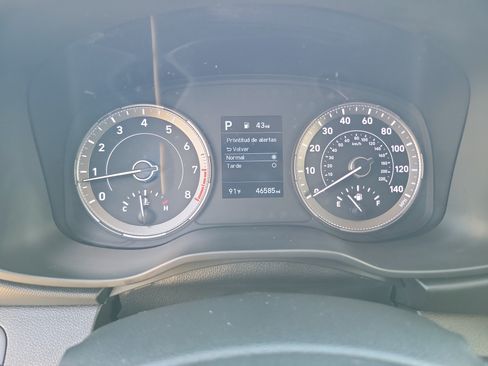 Used 2021 Hyundai Venue SEL w/ Cargo Package FWD image 24