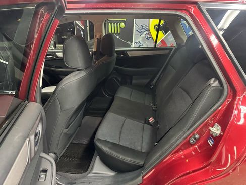 Used 2017 Subaru Outback 2.5i Premium image 13