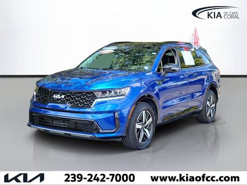 Used 2022 Kia Sorento S w/ Panoramic Sunroof Package FWD image 3