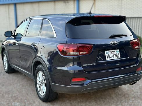 Used 2019 Kia Sorento FWD image 7