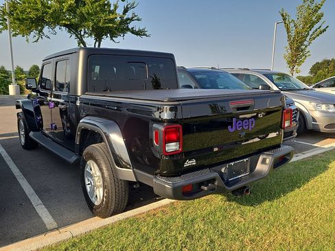 Used 2022 Jeep Gladiator Sport AWD/4WD image 2