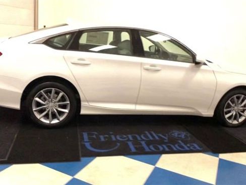 Used 2021 Honda Accord LX image 9