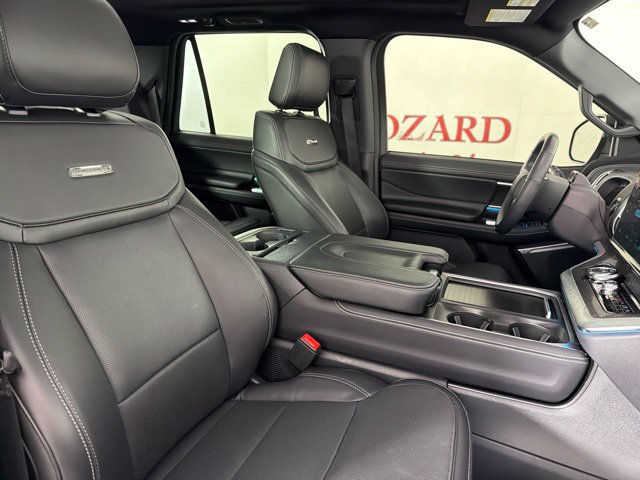 Used 2025 Ford Expedition Max Platinum w/ Stealth Appearance Package AWD/4WD image 32
