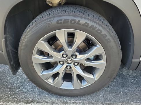 Used 2024 Toyota Grand Highlander AWD Hybrid image 4
