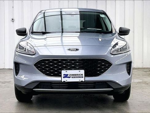 Used 2022 Ford Escape SE w/ Cold Weather Package AWD/4WD image 3