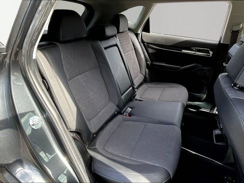 Used 2025 Kia Seltos S FWD image 25