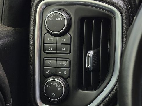 Used 2021 Chevrolet Silverado 1500 LT Trail Boss w/ Bed Protection Package image 27