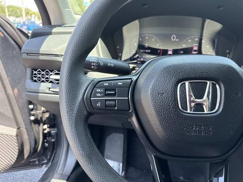 Certified 2023 Honda Accord EX image 31