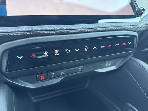 New 2026 Jeep Cherokee Limited image 35