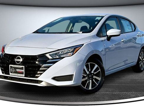 Used 2025 Nissan Versa SV w/ Trunk Package image 2