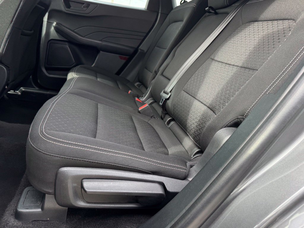Used 2025 Ford Escape Active AWD/4WD image 11