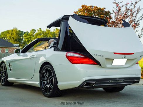 Used 2015 Mercedes-Benz SL 550 image 21