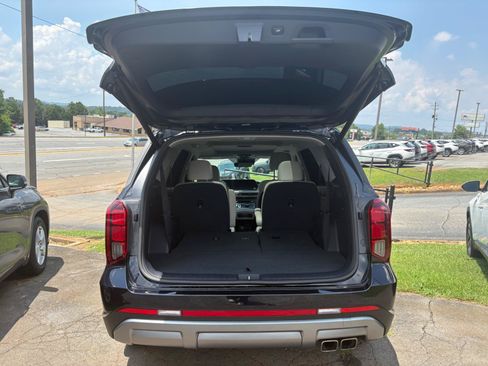 Used 2023 Hyundai Palisade Limited FWD image 10