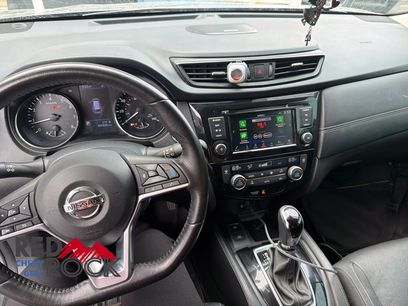 Used 2018 Nissan Rogue SL w/ Premium Package