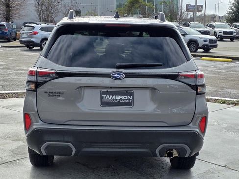 Used 2025 Subaru Forester Limited image 3