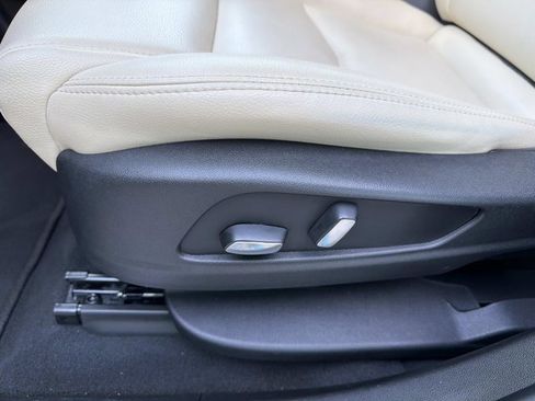 Used 2018 Cadillac XT5 FWD image 13