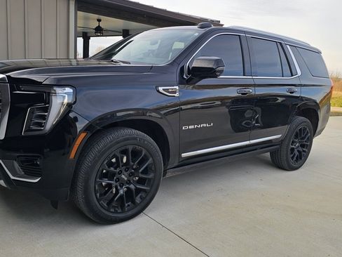 Used 2025 GMC Yukon Denali w/ Sun & Power Step Package image 1