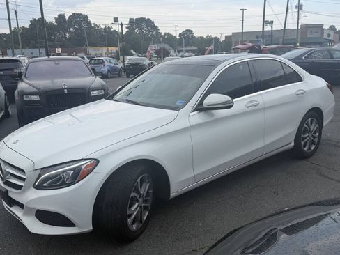 Used 2017 Mercedes-Benz C 300 4MATIC Sedan image 5