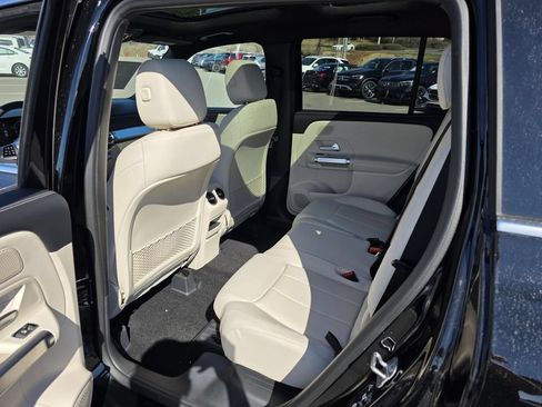 Used 2026 Mercedes-Benz GLB 250 image 23