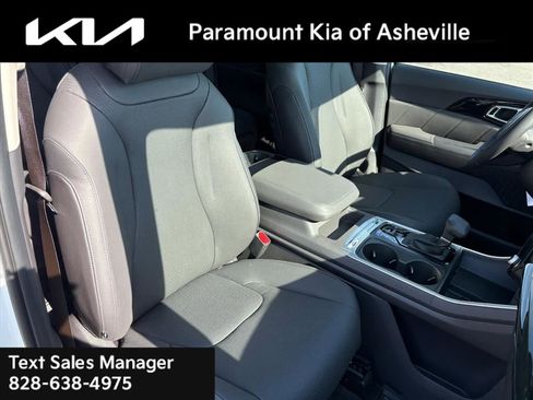 Used 2026 Kia Carnival SX Prestige image 22