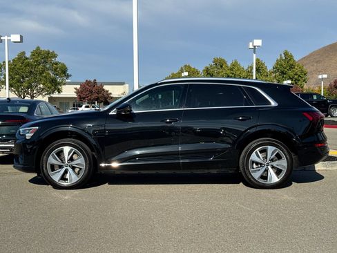 Used 2024 Audi Q8 e-tron Premium Plus w/ Premium Plus Package AWD/4WD image 3