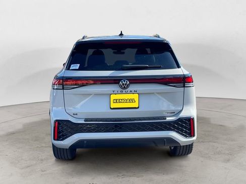New 2026 Volkswagen Tiguan SE R-Line AWD/4WD image 4