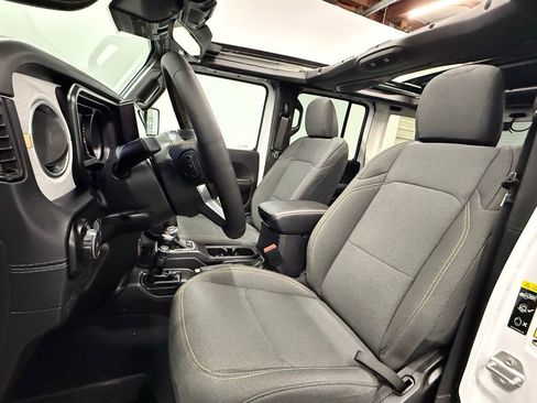 Used 2024 Jeep Wrangler Sahara w/ Safety Group image 16