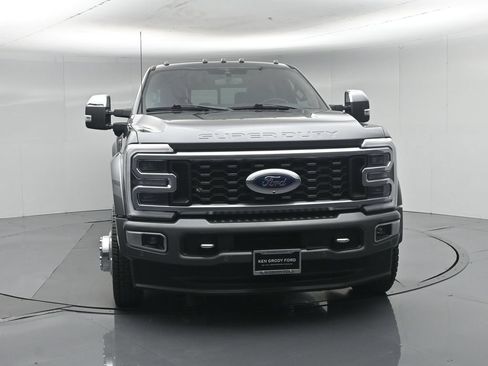 Certified 2023 Ford F450 Platinum w/ FX4 Off-Road Package AWD/4WD image 32