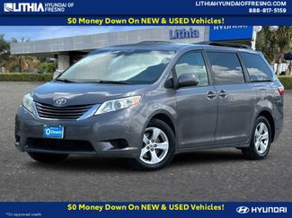 Used 2015 Toyota Sienna LE FWD video 1