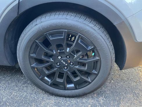 Used 2022 Kia Telluride SX w/ SX Prestige Package AWD/4WD image 11