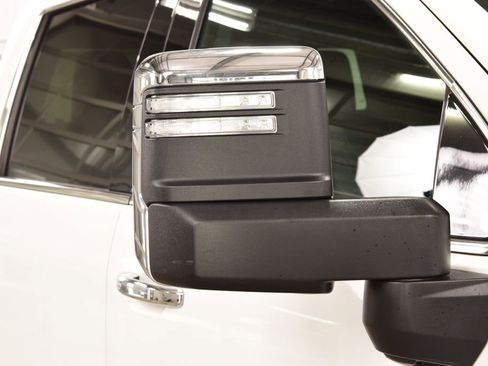 Used 2023 GMC Sierra 3500 Denali image 18